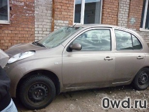 Битый автомобиль Nissan Micra